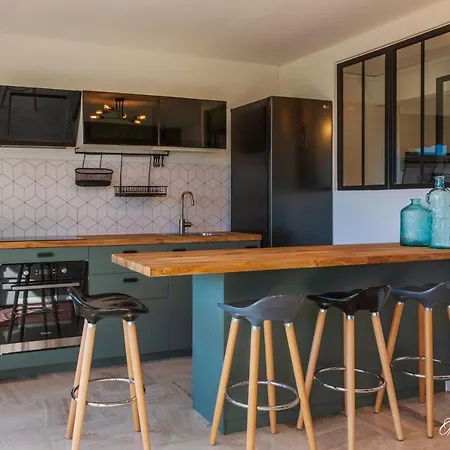 Ferienhaus Lovely 35m Flat 20 Meters From The Beaches Ideal For Congress & Holidays *