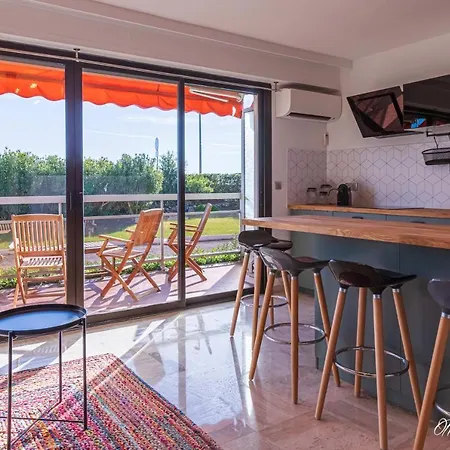 Ferienhaus Lovely 35m Flat 20 Meters From The Beaches Ideal For Congress & Holidays *